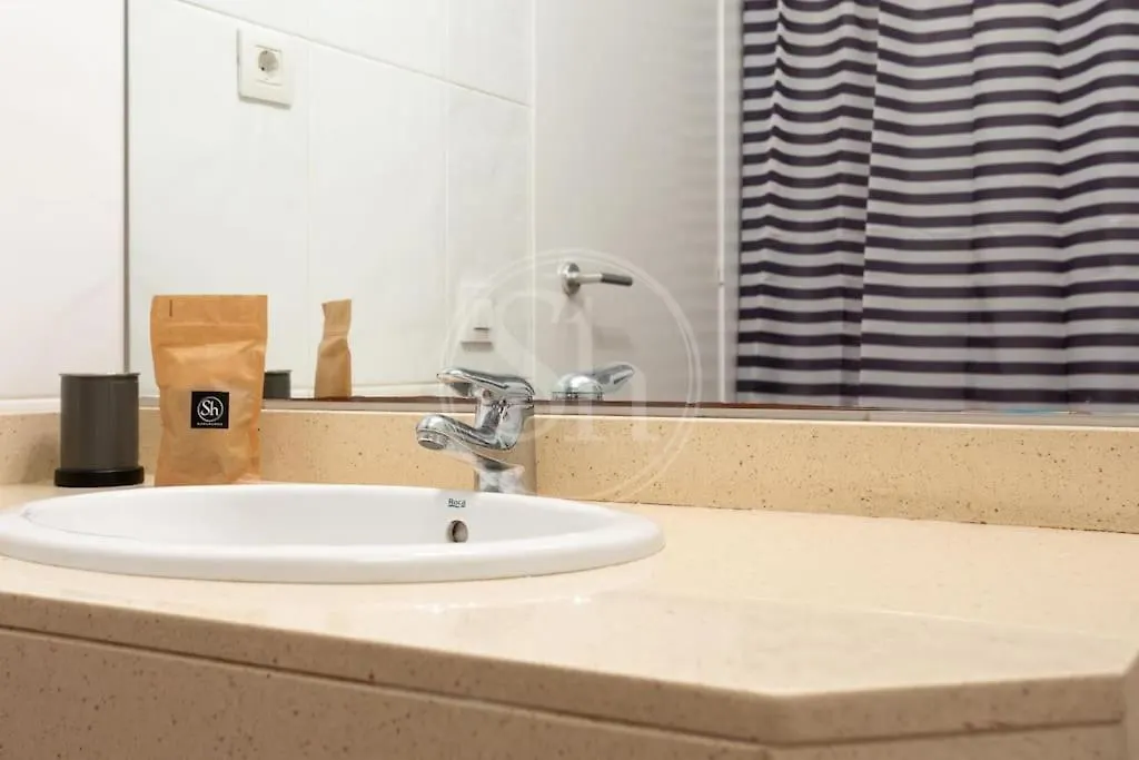 Elegante Apartamento Cerca De La Sagrada Familia I Barcelona 0*,  Spain