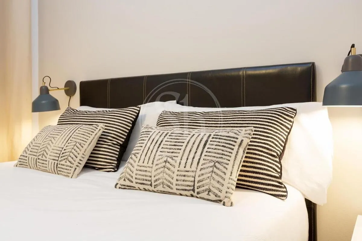 Elegante Apartamento Cerca De La Sagrada Familia I Barcelona Spain