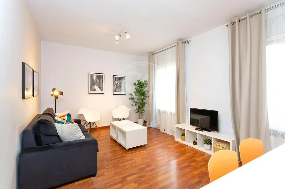 Elegante Apartamento Cerca De La Sagrada Familia I Barcelona Apartment
